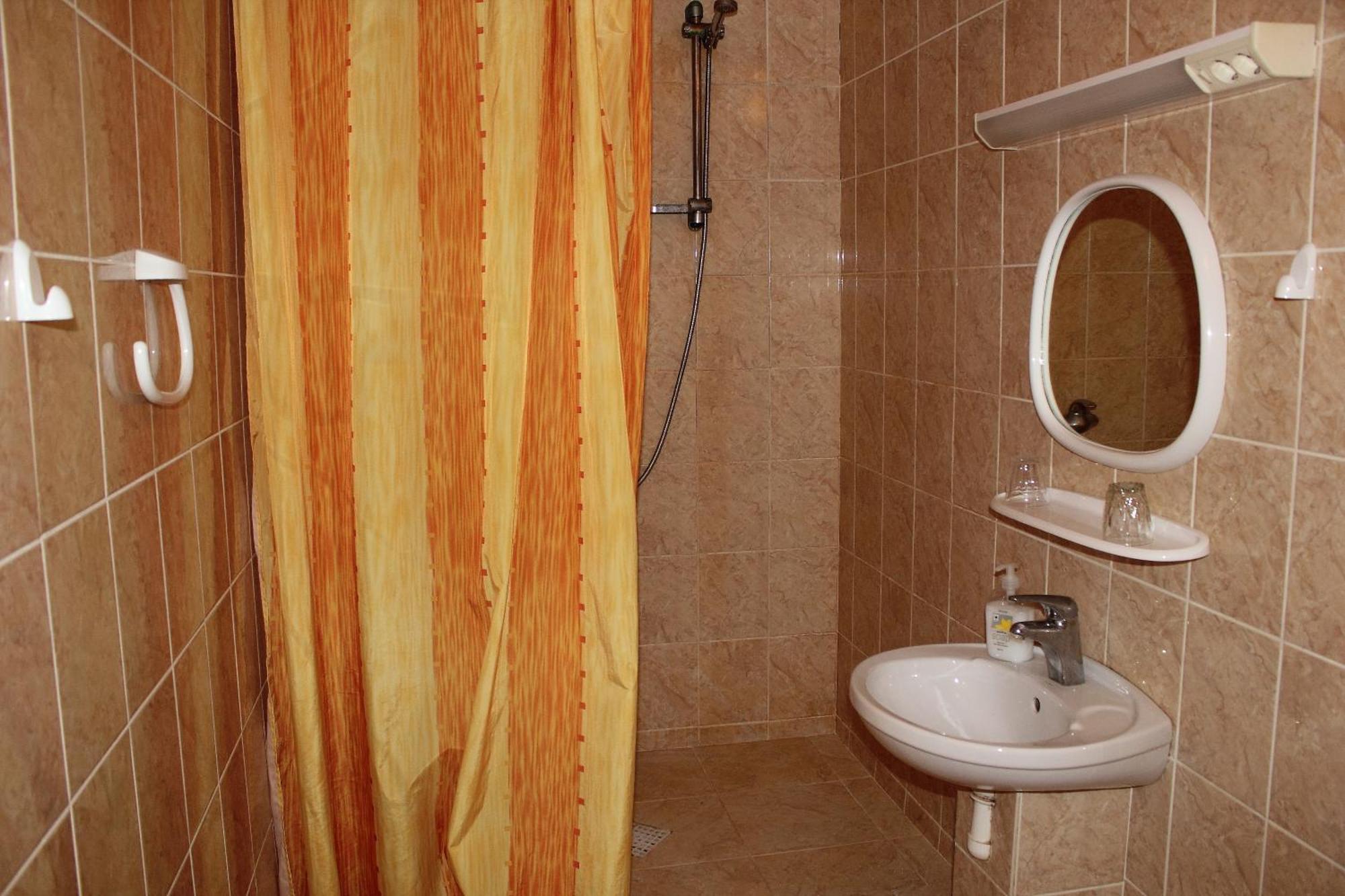 Hotell Paeaesuke Jõhvi Szoba fotó