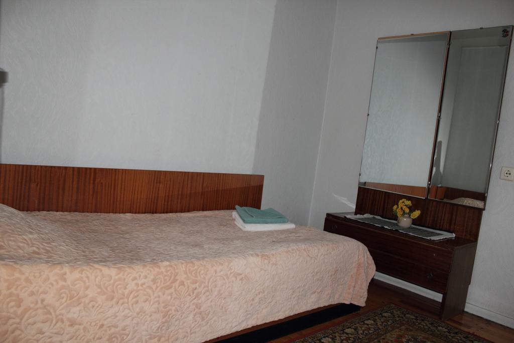 Hotell Paeaesuke Jõhvi Szoba fotó