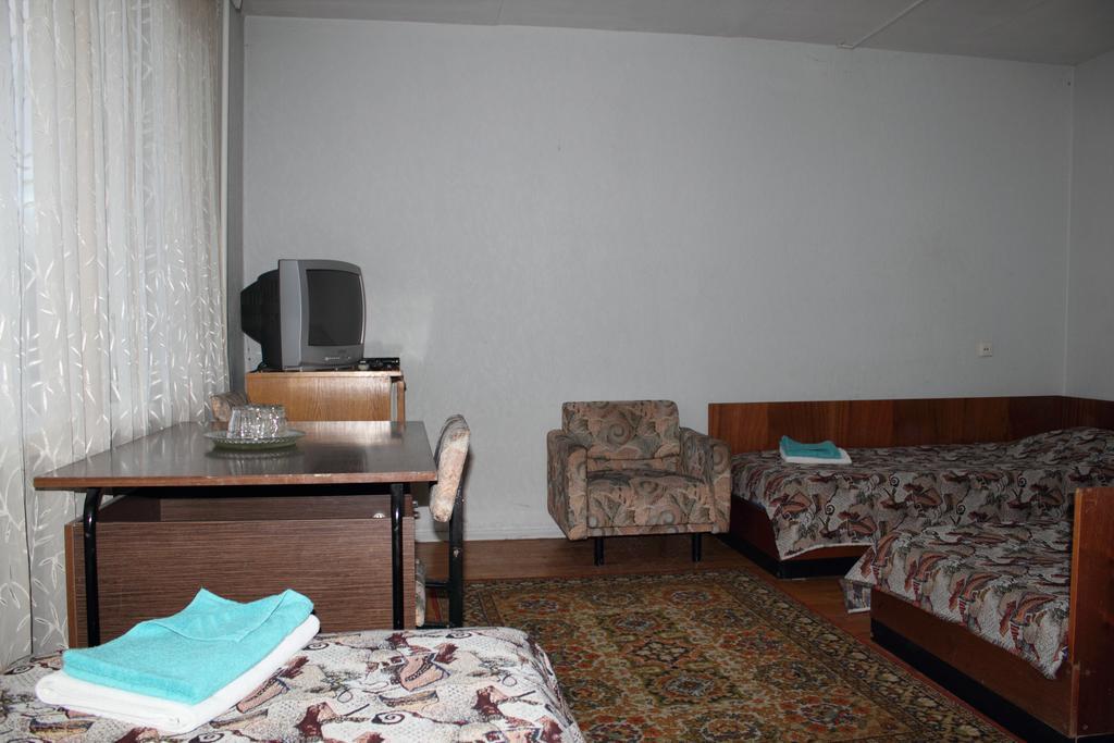 Hotell Paeaesuke Jõhvi Szoba fotó