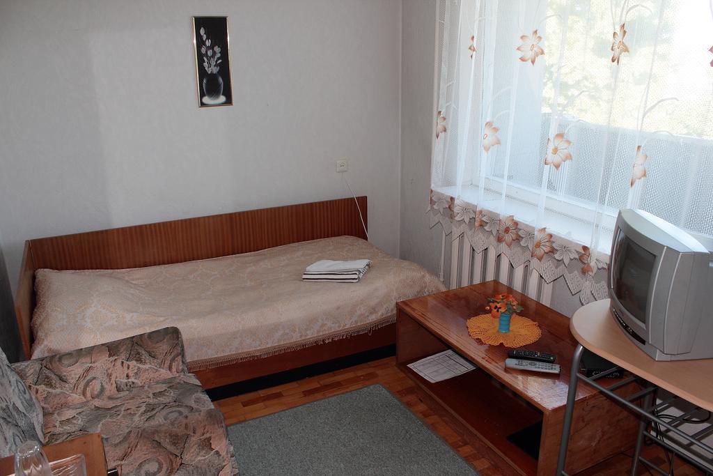 Hotell Paeaesuke Jõhvi Szoba fotó