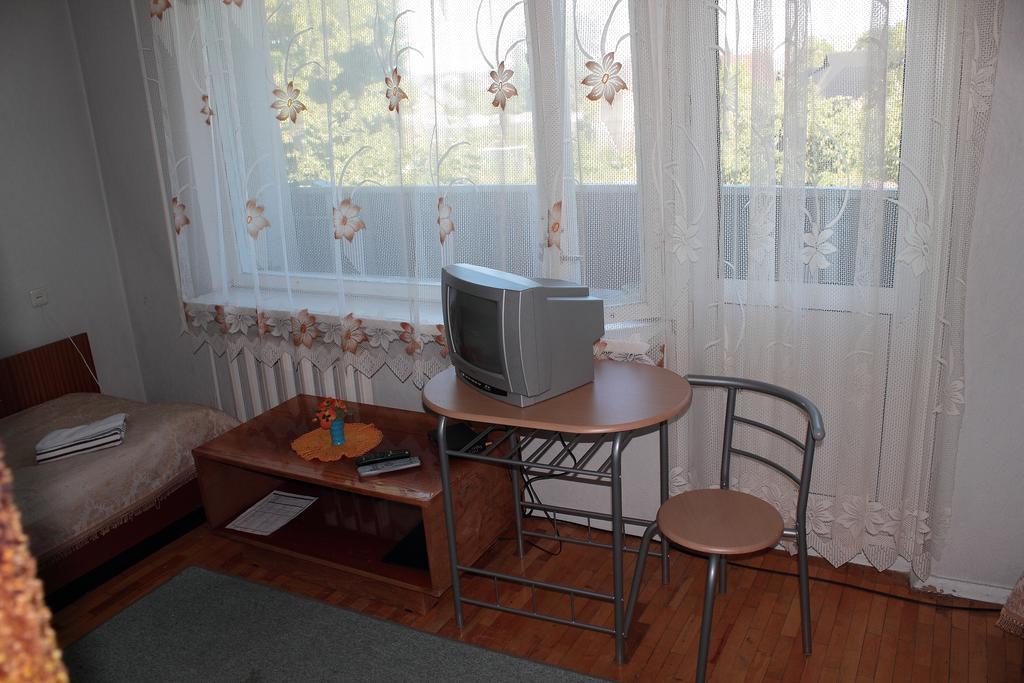 Hotell Paeaesuke Jõhvi Szoba fotó