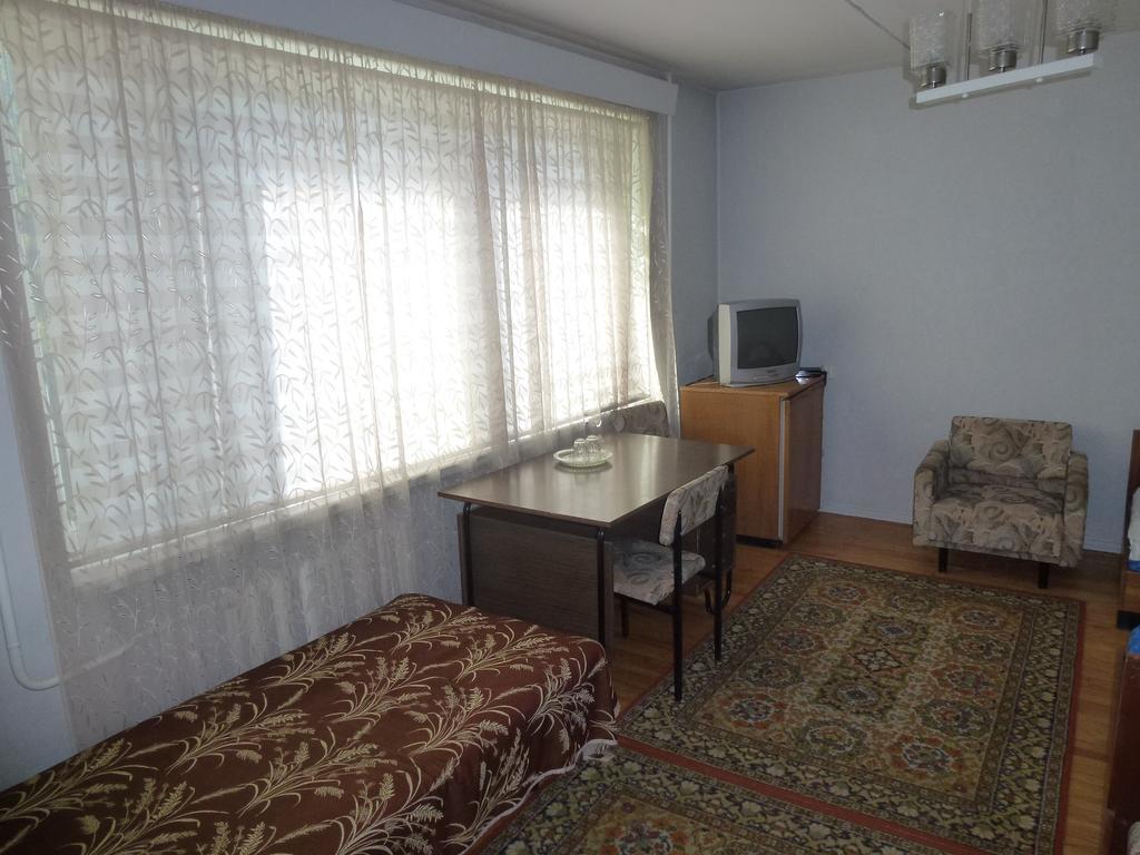 Hotell Paeaesuke Jõhvi Szoba fotó